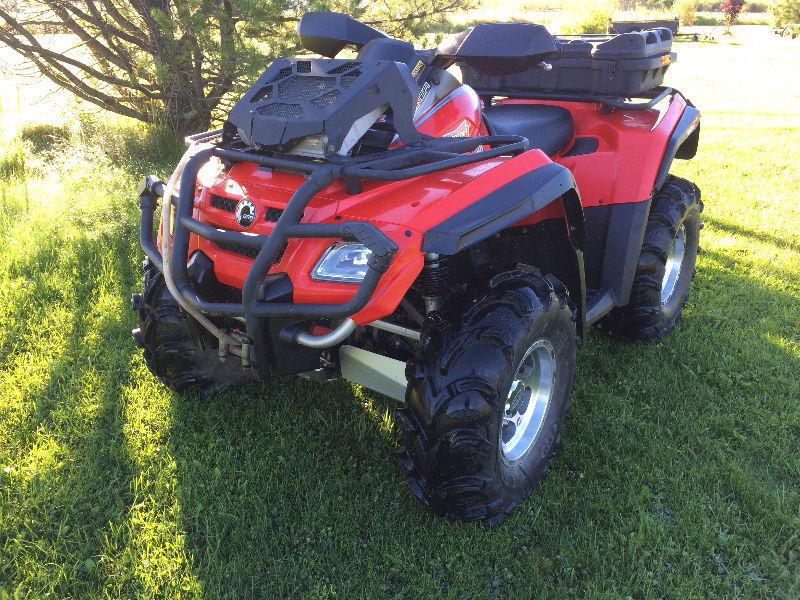 Mint - Can Am 800XT Outlander. $1000's in extras