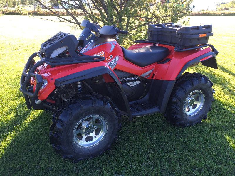 Mint - Can Am 800XT Outlander. $1000's in extras