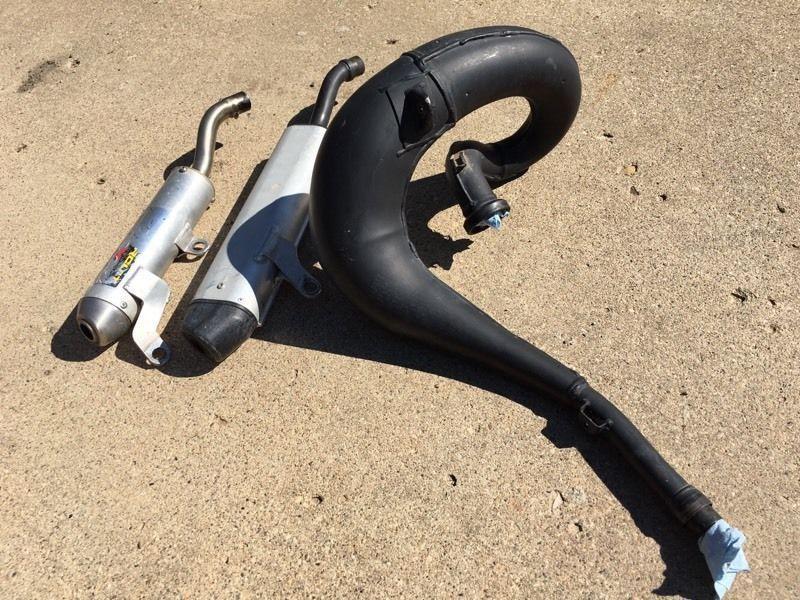 Excellent condition stock YZ 250 pipe and silencer