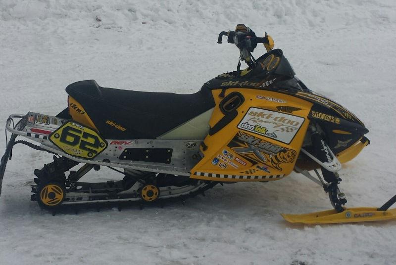 SKI-DOO REV MXZ X 440 PARTS