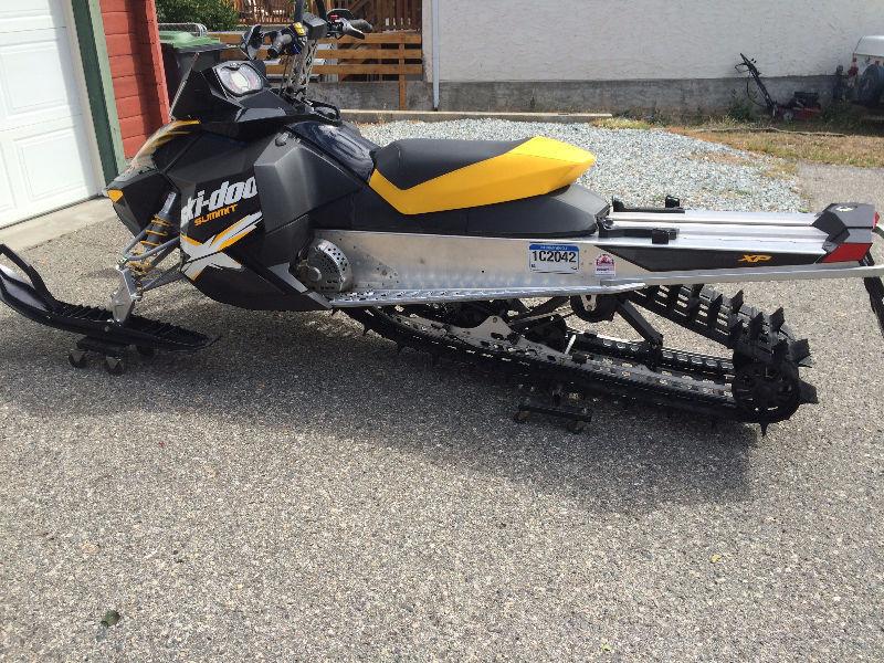2008 SKIDOO SUMMIT X 800R