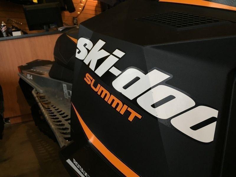 2014 Ski-Doo Summit SP 800 R