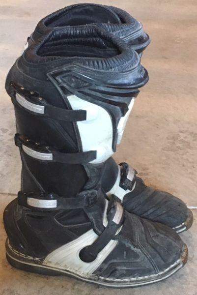 Dirtbike boots