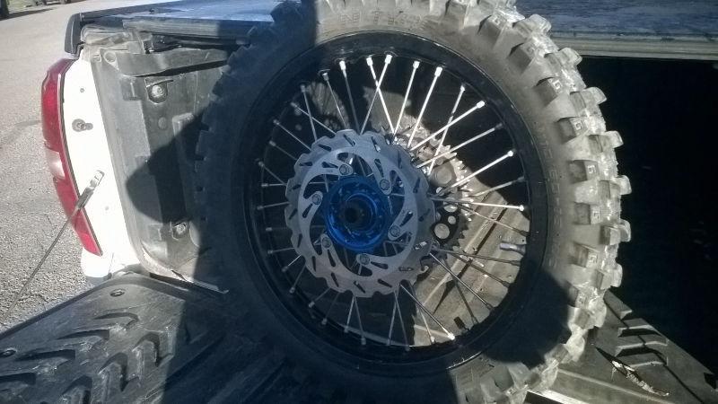 YZ/YZF Hann Wheel set Black with blue hubs