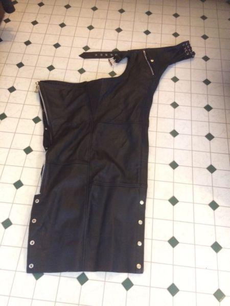 Motorcycle leather chaps