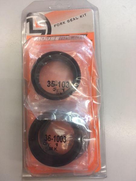 FORK SEAL KIT
