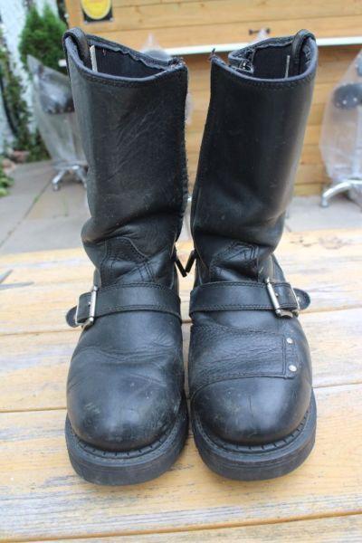 MOTORCYCLE BOOTS - SIZE 10