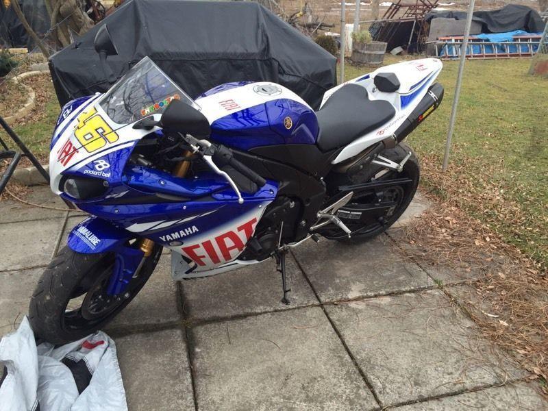 Wanted: 2010 R1 Rossi
