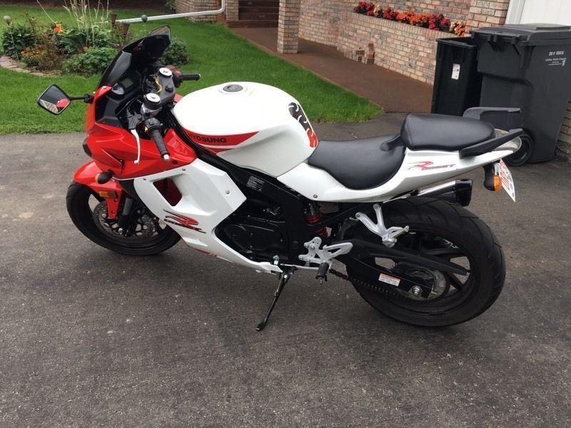 Hyosung GT250R For Sale