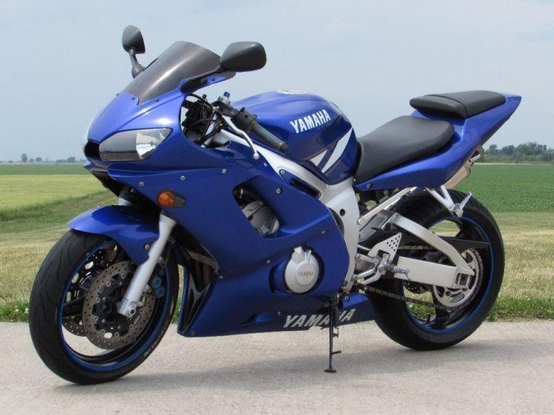 2001 yamaha R6 Smooth, Clean, two good tires Only $20/week