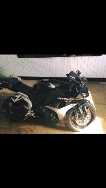 Honda CBR 600cc PRICED TO SELL $3600 OBO