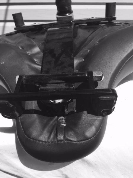 Motorcycle seat, air suspension