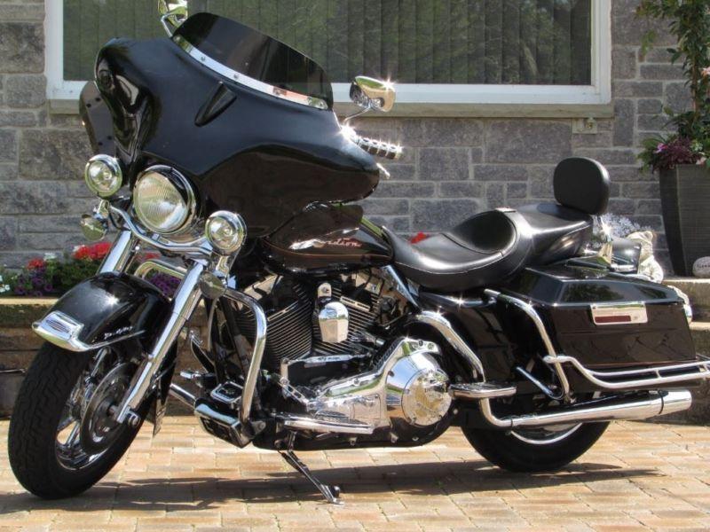 2002 harley-davidson FLHR Road King $18,000 in Customizing and