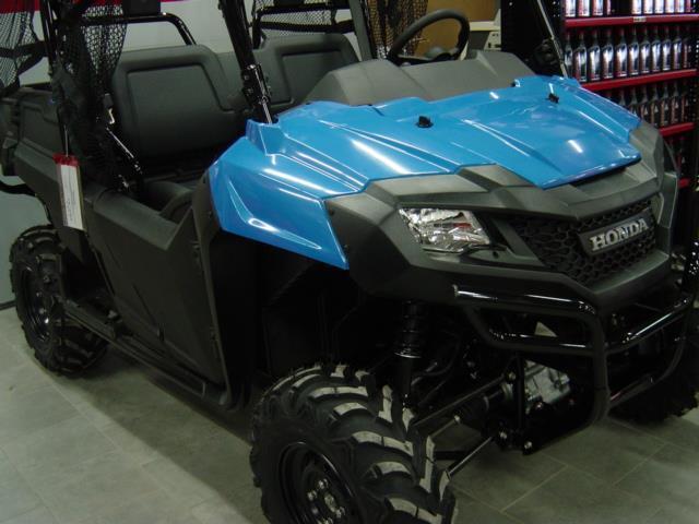 2016 HONDA SXS 700 M4G Pioneer 4