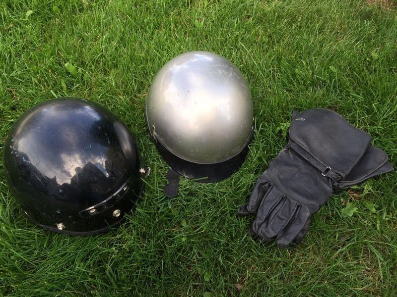 Motorcycle helmets and leather gloves