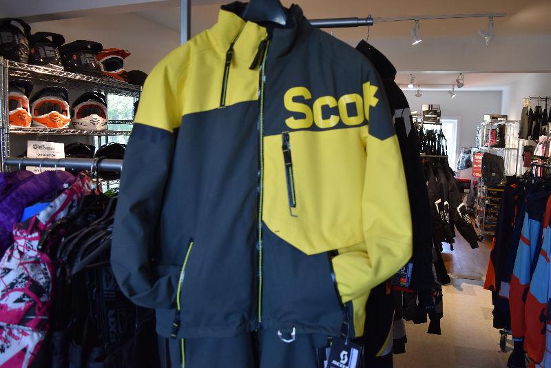 FULL BACK COUNTRY SNOWMOBILE RIDING SUIT ON CLEARANCE NOW!