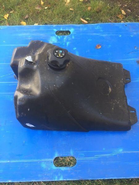 2001 skidoo zx fuel tank and other misc parts