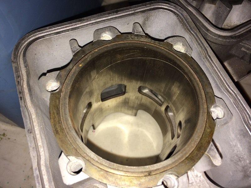 Rotax 670 cylinder