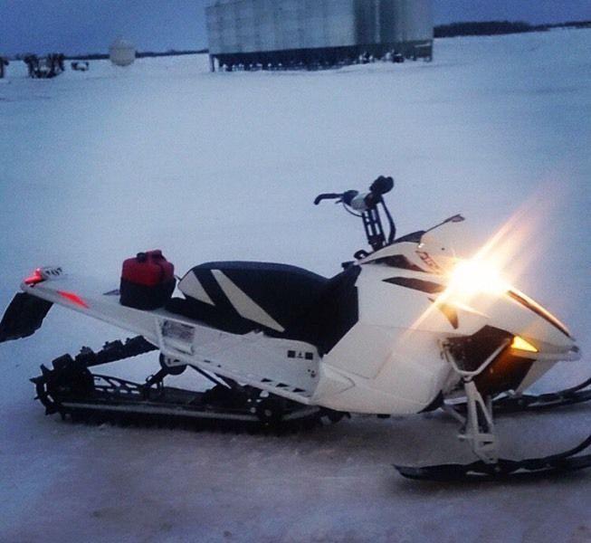 2013 Arctic cat m8 162 ltd