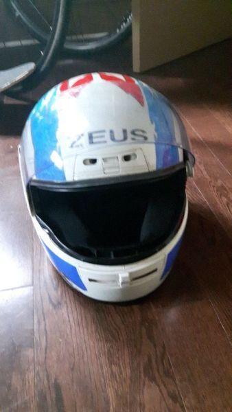 Old school ZEUS motorbike helmet