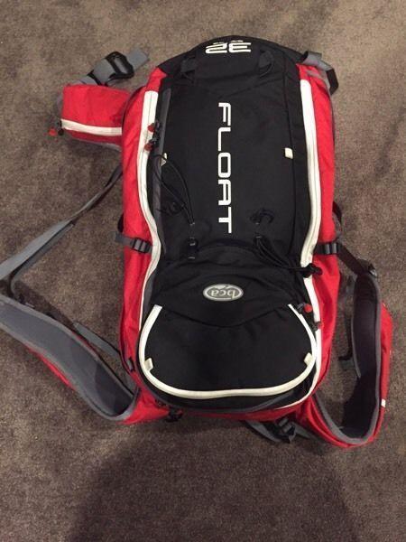 BCA FLOAT 32 Avalanche bag with gear