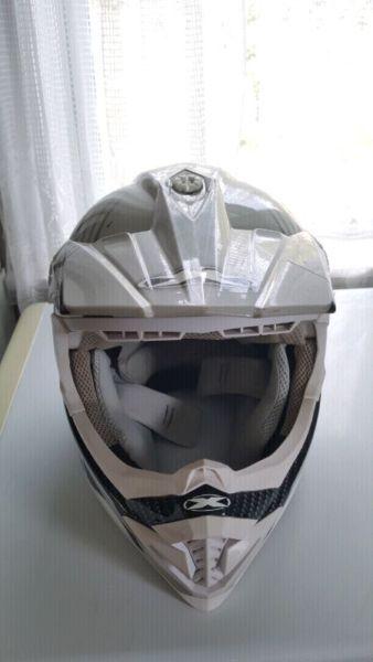 Dirt bike helmet size large